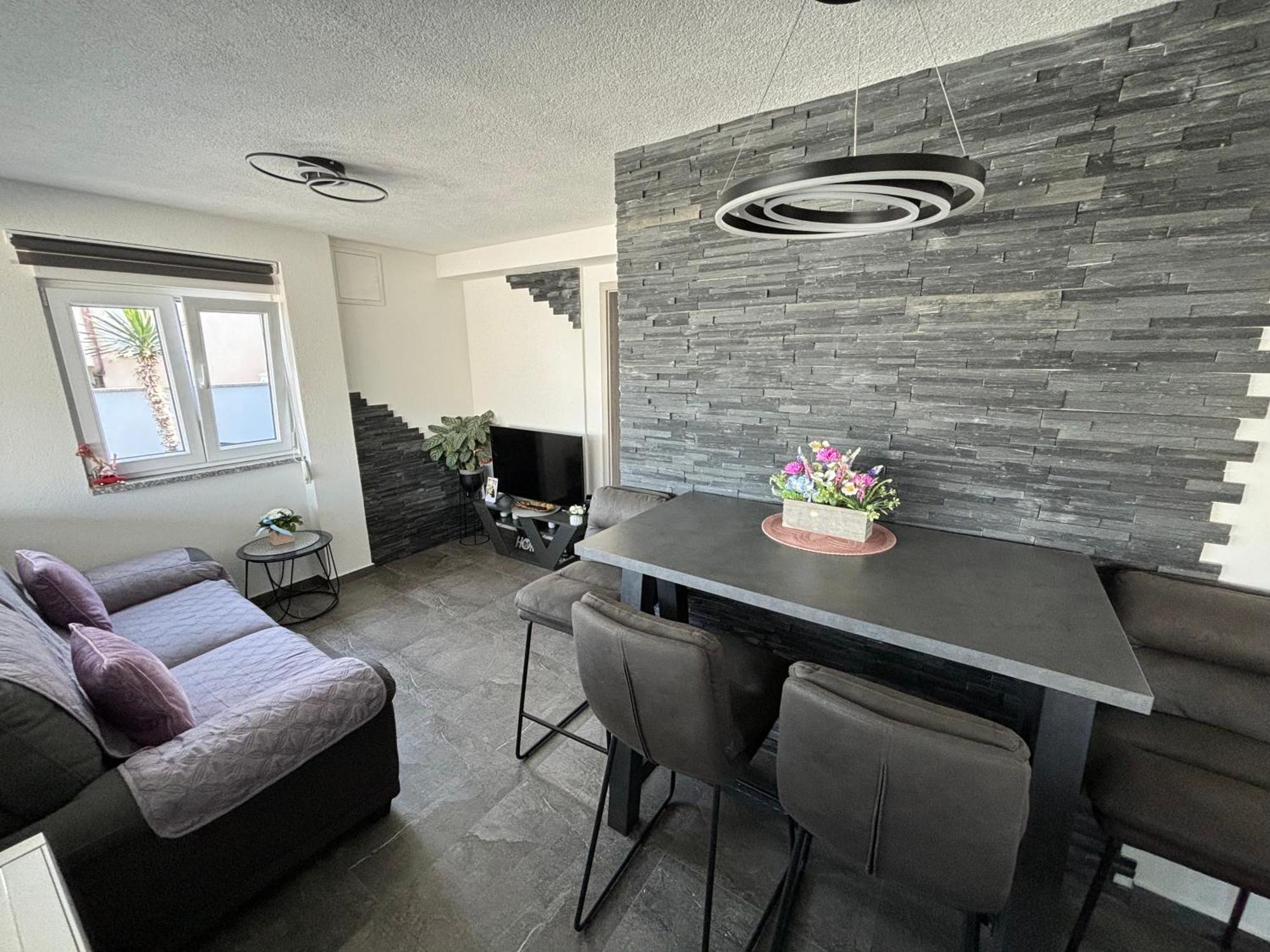 Studio Apartman "Valentina" Сень Екстер'єр фото